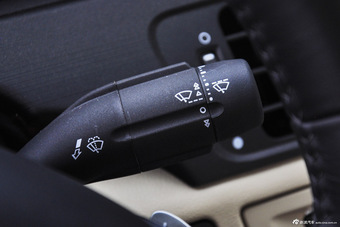 2014款荣威550S 1.8L自动智选版