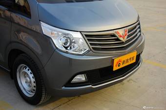 2015款五菱征程1.5L七座舒适版到店实拍