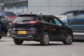 2016款自由光2.4L自动全能版