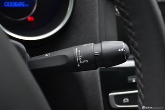 2016款雪铁龙C4L 1.6T自动旗舰型