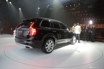 2015款沃尔沃XC90 2.0T T6限量版