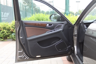 2015款红旗H7 3.0L自动尊贵型