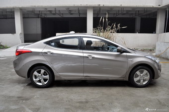 2012款朗动1.6L自动时尚型