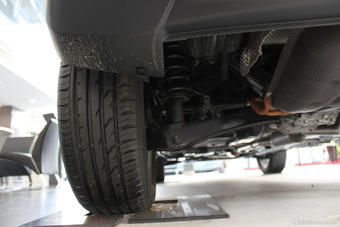 2014款自由客2.4L豪华导航版