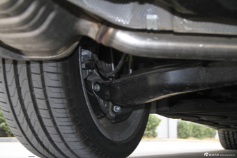 2015款奔驰E320L 3.0T自动运动型