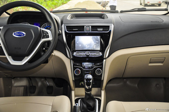 2015款开瑞K50 1.5L手动豪华型