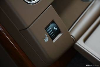 2014款辉腾3.0L自动商务型到店实拍