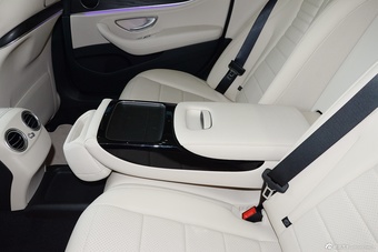 同级新标杆推双造型.实拍奔驰新款E级