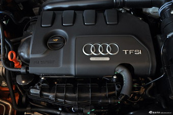 2013款奥迪Q3 35TFSI quattro舒适型