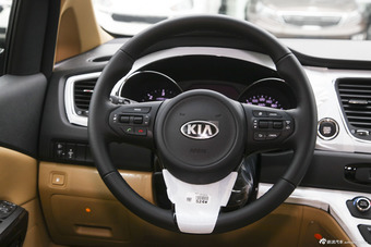 2015款嘉华（进口）2.2T自动豪华版