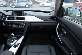 2016款宝马3系GT 320i 2.0T自动时尚型