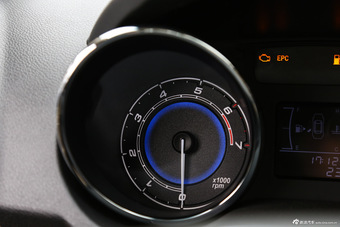 2015款奇瑞E3 1.5L手动实尚版