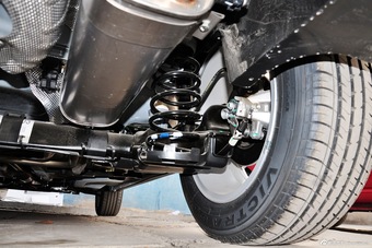 2014款标致2008 1.6L手动时尚版