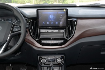 2016款森雅R7 1.6L手动尊贵型