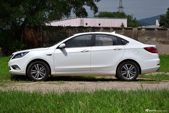 2016款逸动1.6L手动风尚型