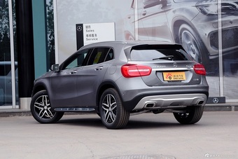 2015款 奔驰GLA220 4MATIC时尚型