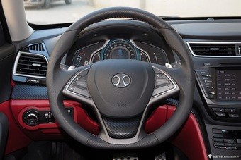 2015款绅宝CC2.0T自动豪华版