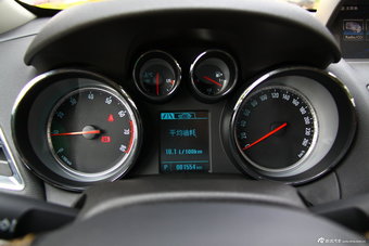 2012款昂科拉1.4T四驱旗舰