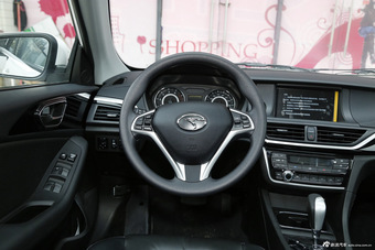 2015款V5菱致plus 1.5L自动智尊型