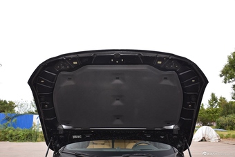 2016款沃尔沃S90 2.0T T6 AWD智尊版