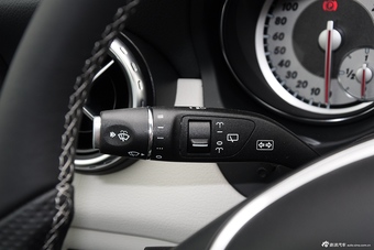 2015款 奔驰GLA220 4MATIC时尚型