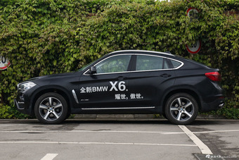 2015款宝马X6 3.0T自动xDrive35i 豪华型