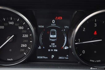 2016款揽胜运动版3.0自动SDV6 HSE