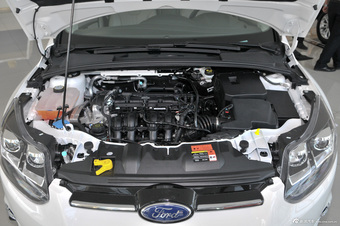 2012款福克斯三厢1.6L自动尊贵型