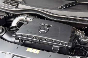 2016款奔驰V级 V260 2.0T自动尊贵加长版