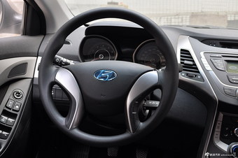 2012款朗动1.6L手动时尚型