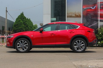 2016款马自达CX-4 2.5L自动四驱蓝天无畏版