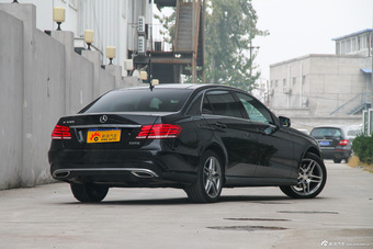 2015款奔驰E320L 3.0T自动运动型