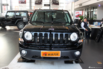 2014款自由客2.4L豪华导航版