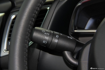 2016款马自达CX-4 2.5L自动四驱蓝天无畏版