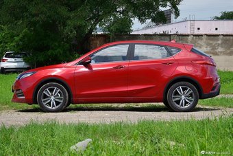 2016款逸动XT 1.6L自动俊酷型
