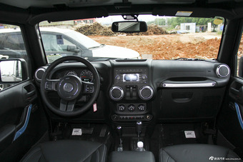 2015款牧马人3.6L自动两门舒享版Rubicon图片