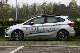 2015款宝马2系Active Tourer 218i 1.5T自动运动设计套件