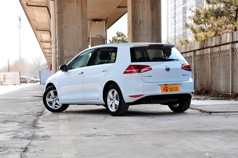 2015款高尔夫1.4TSI手动舒适型