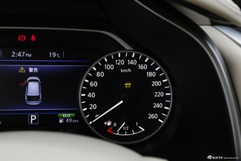 2015款楼兰 2.5L自动S/C HEV XV四驱混动旗舰版