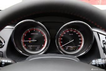 2016款奔腾B70 1.8T自动运动尊贵型