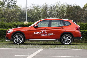 2015款宝马X1 2.0T自动xDrive20i X套装晋级版