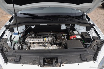 2016款中华V5 1.5T自动两驱运动型