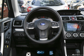 2015款森林人2.0L自动特装纪念版