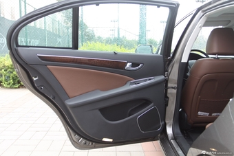 2015款红旗H7 3.0L自动尊贵型