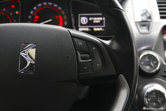 2014款DS 5 1.6T自动尊享版THP200