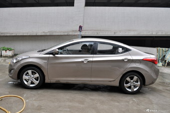 2012款朗动1.6L自动时尚型