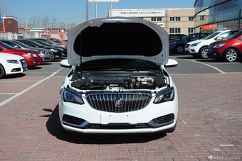 2015款英朗18T双离合旗舰型