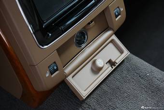 2014款辉腾3.0L自动商务型到店实拍