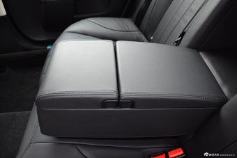 2015款捷豹XJL2.0T两驱典雅商务80周年典藏版