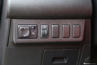 2014款启辰R50自动精彩版